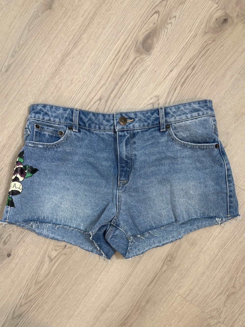 Ed Hardy Denim Love Kills Slowly Graphic Cutoff Shorts Size Large